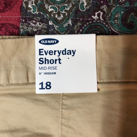 OLD NAVY Shorts 9” length - Picture 2 of 5